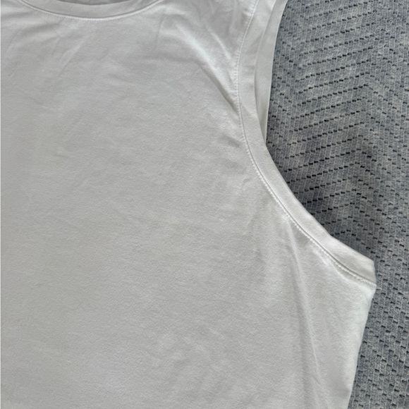 Old Navy White Sleeveless Muscle Crop Top - XXL / 2X - Picture 3 of 4